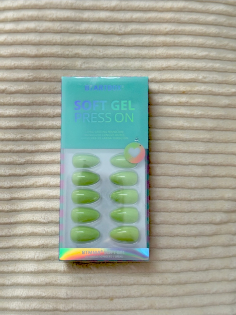 Btartbox Soft Gel Press-On Nails in Mint Green